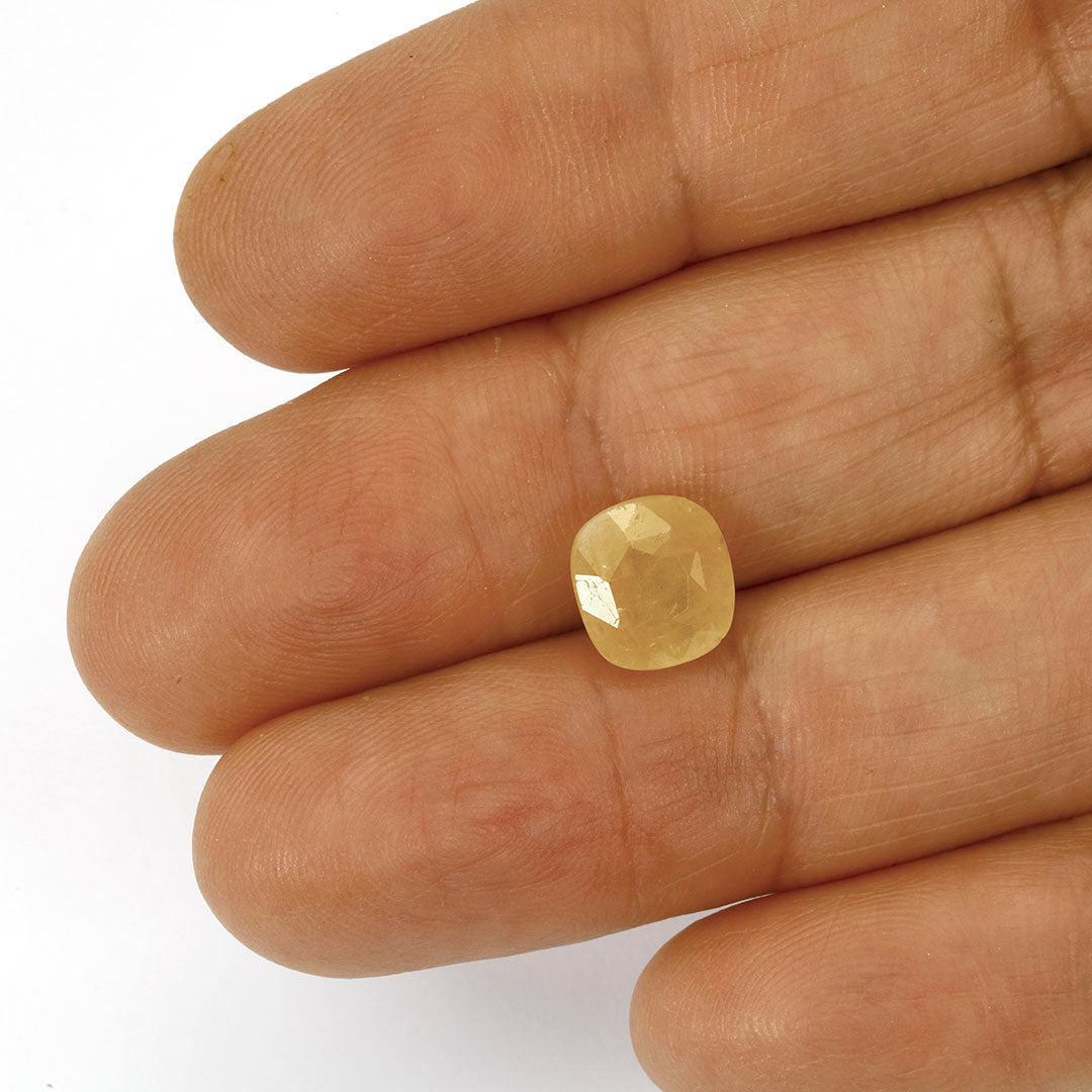 Certified Yellow Sapphire-4.36 Carats (4.79 Ratti) Sri Lanka Ceylon, SKU: INZI35