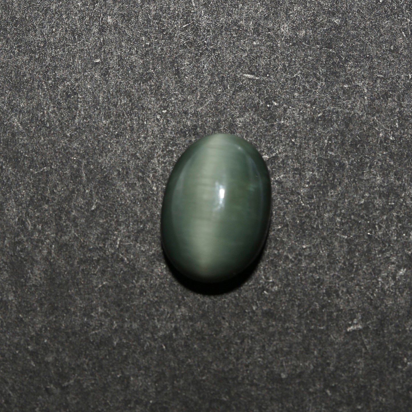 Certified Cat's Eye Quartz (Lahsunia) 7.83 Cts. (8.61 Ratti) VWVD02