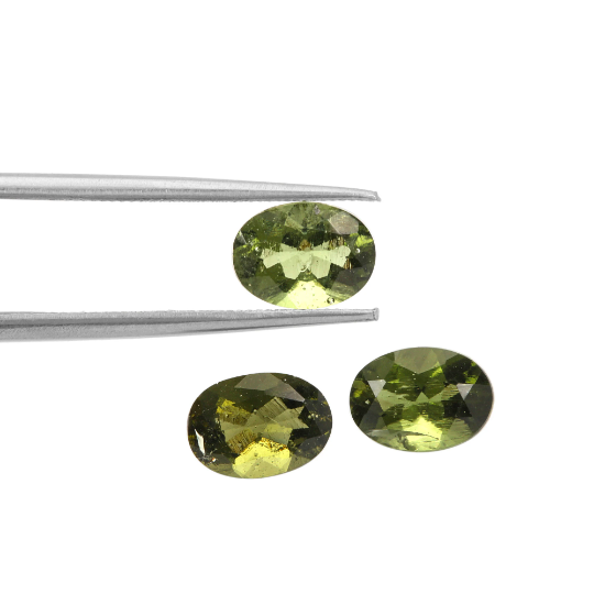 Moldavite (Oval 7x5mm) 0.50 Carats