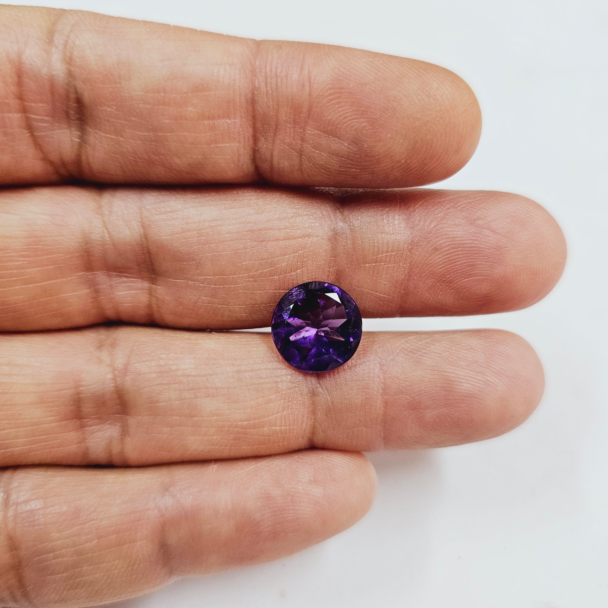 3.90 Carats Moroccan Amethyst