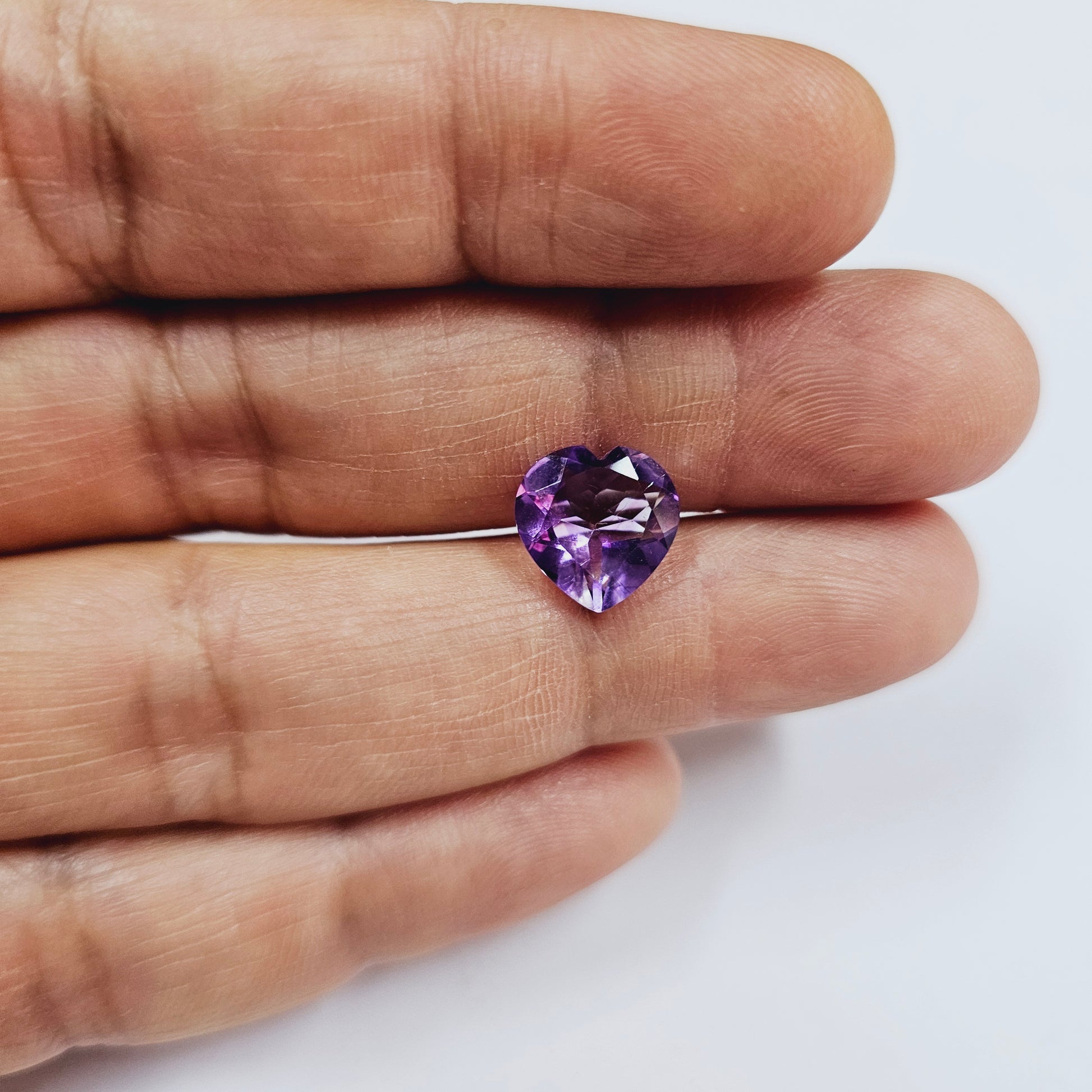 3.46 Carats Moroccan Amethyst