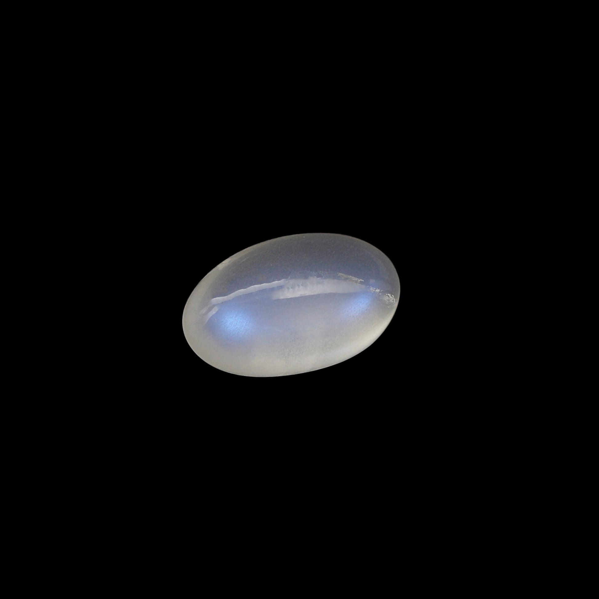 Moonstone 4.15 Carats (4.56 Ratti)