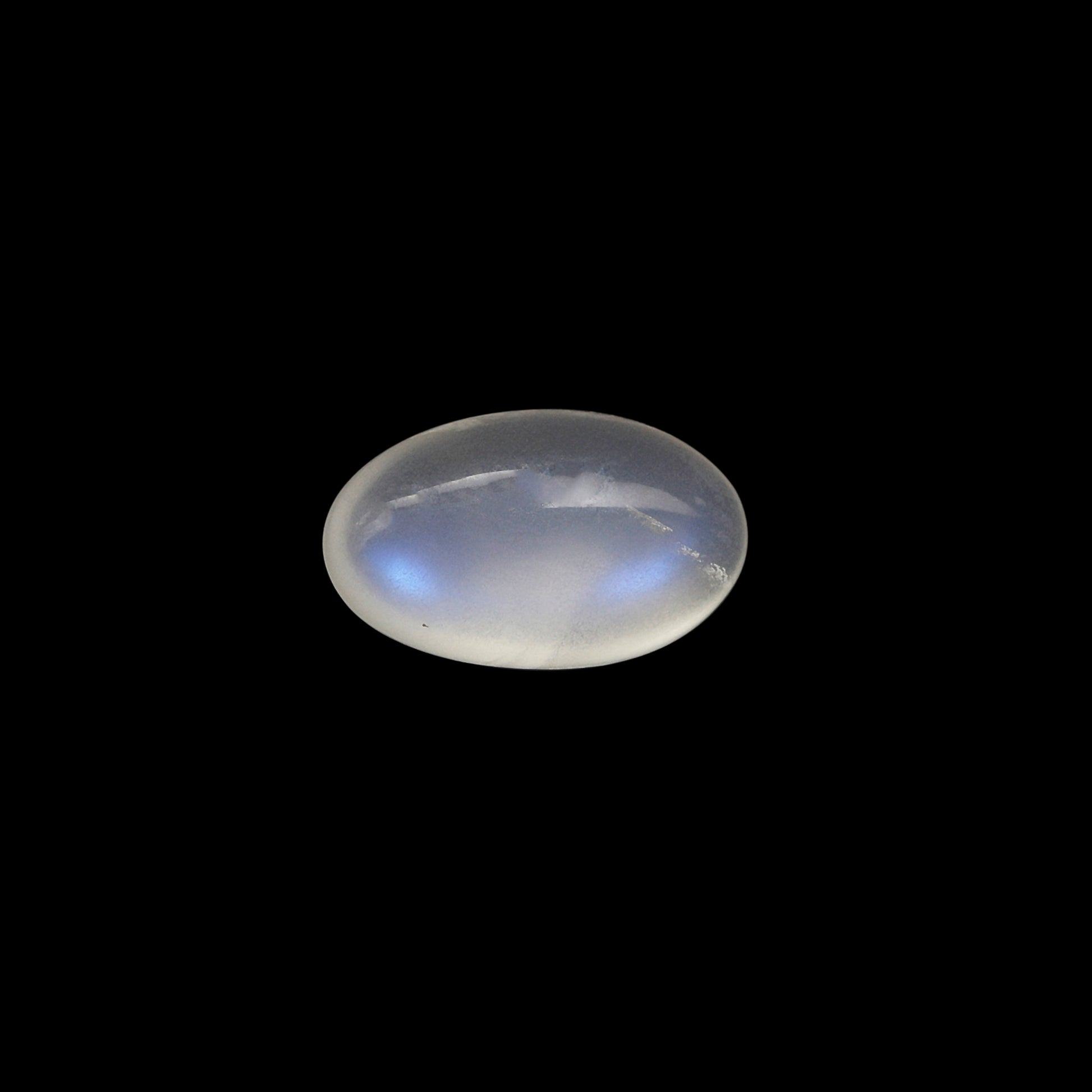 Moonstone 4.15 Carats (4.56 Ratti)