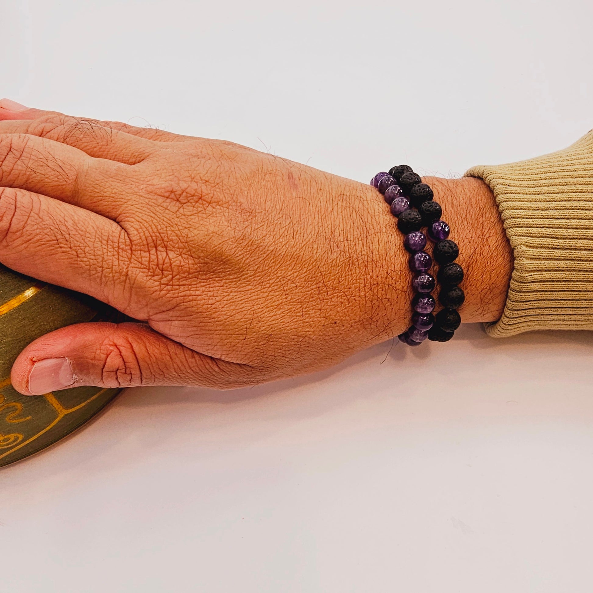 Set of 2 Bracelets in Black Lava and Amethyst