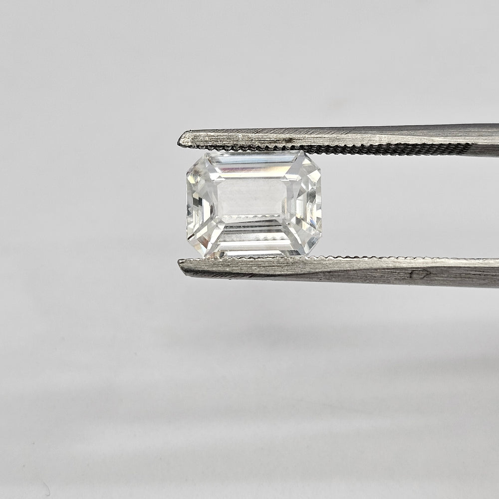 Certified White Zircon 5.68 Cts (6.24 Ratti) DAVW02
