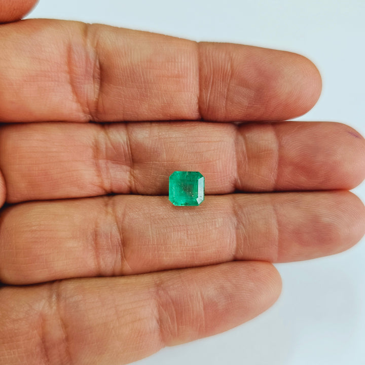 Certified Colombian Emerald (Panna) 2.00 Cts (2.20 Ratti) Colombia