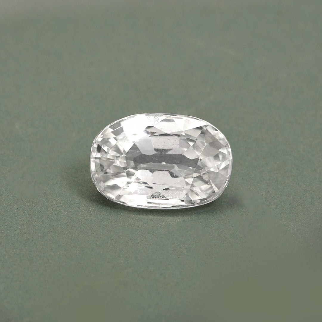 Certified White Zircon 6.88 Cts (7.57 Ratti) DBVW38