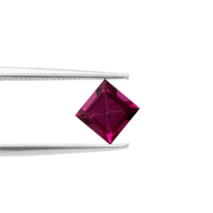 Purple Garnet (Square 5x5mm) 0.60 Carats