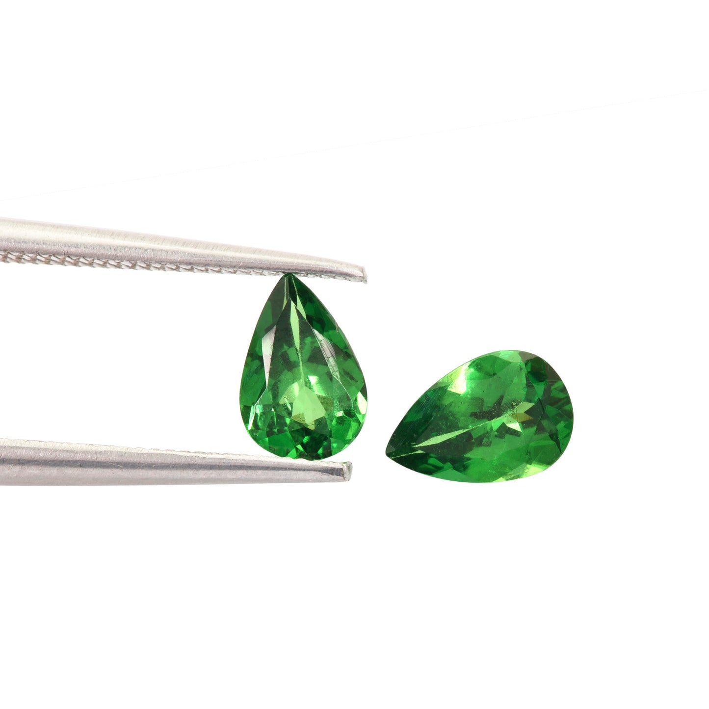 Tsavorite Garnet (Pear 6x4mm) 0.35 Carats