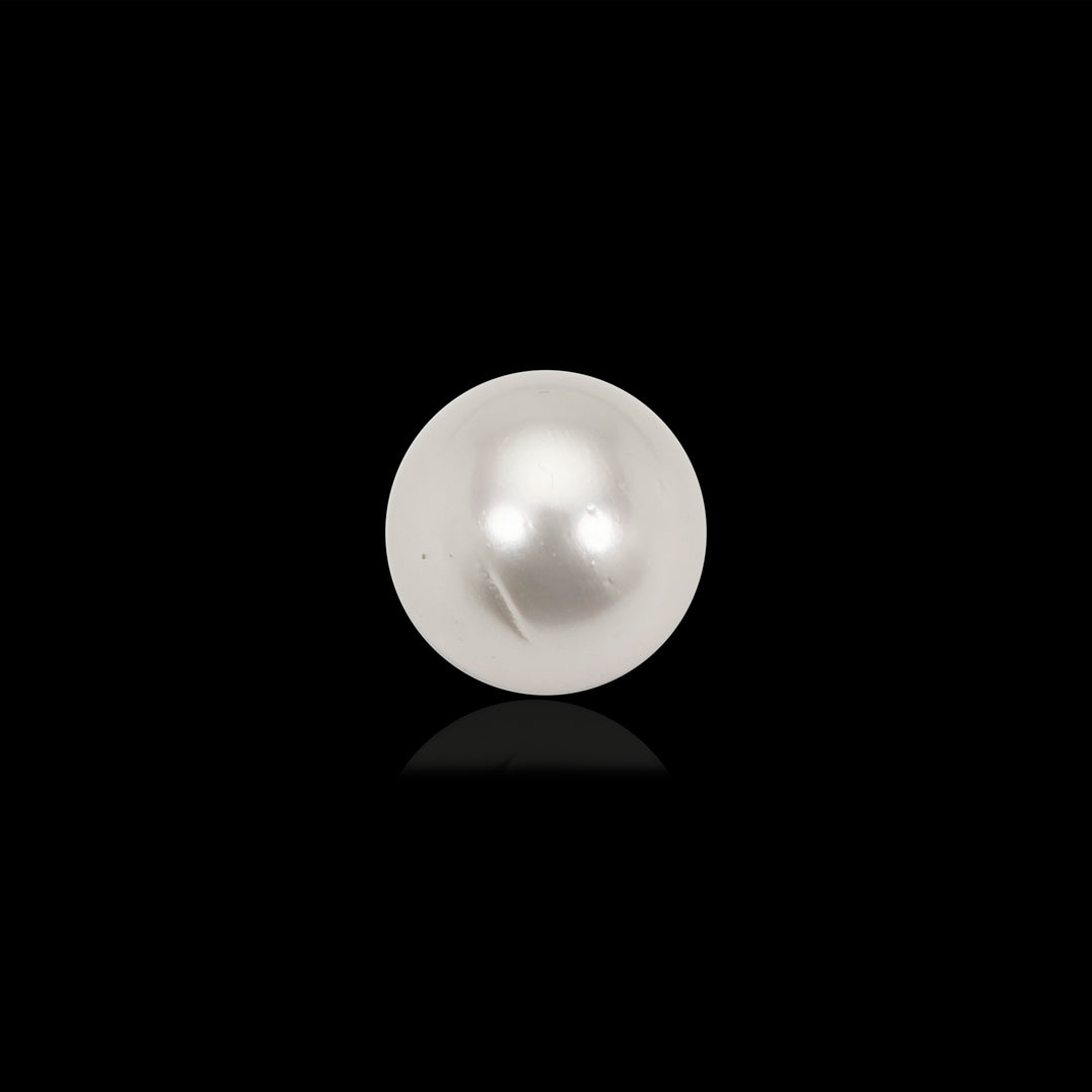 White South Sea Pearl Undrilled 13.35 Cts (14.68 Ratti)