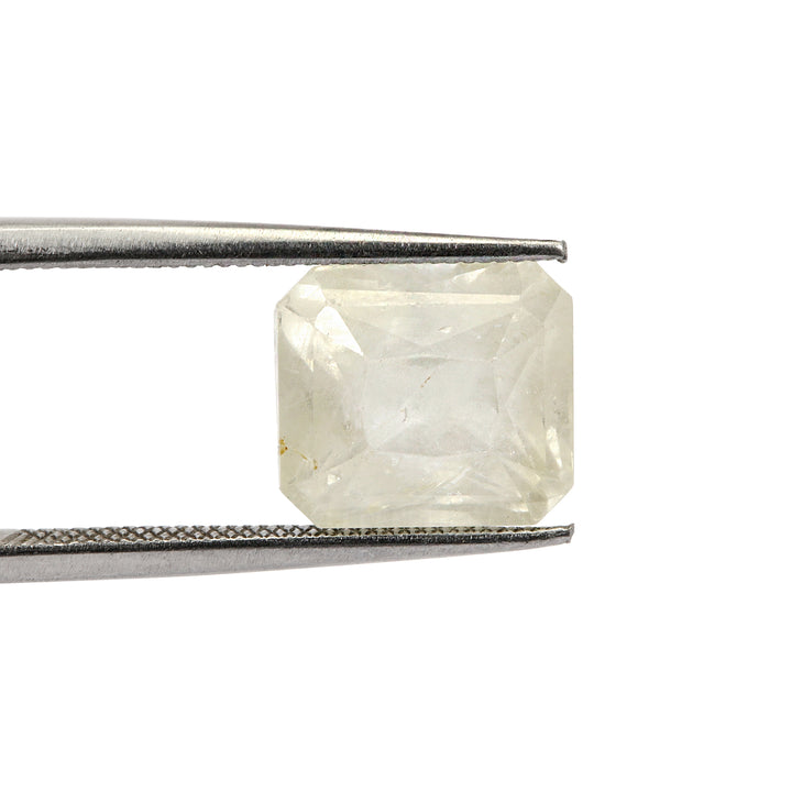 White Sapphire (Pukhraj) 4.05 Cts (4.46 Ratti) Sri Lanka (Ceylon)