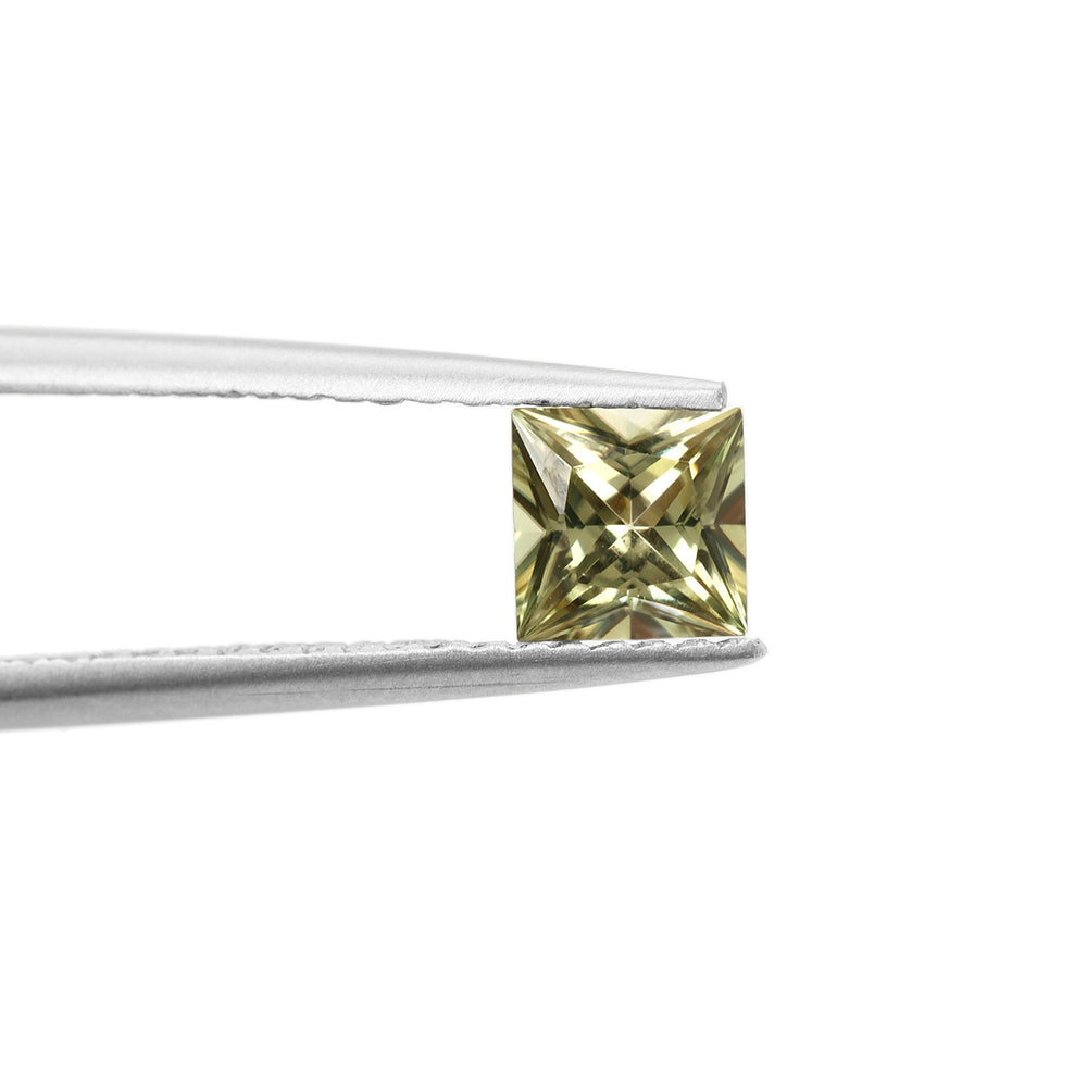 Csarite Zultanite 5x5mm 0.70 Carats