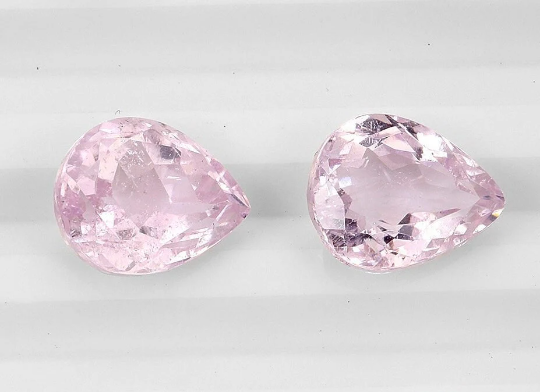 Pink Kunzite (Pear 11x9mm) 3.75 Carats