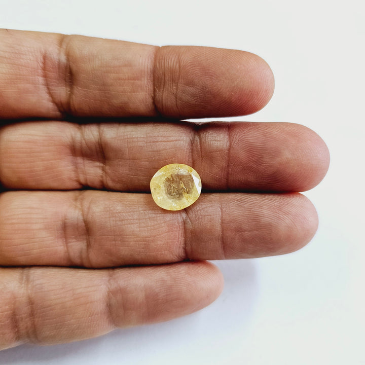 Yellow Sapphire (Pukhraj) 7.37 Cts (8.11 Ratti) Sri Lanka (Ceylon)