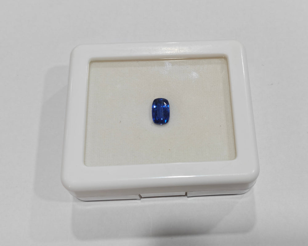 Blue Kyanite 6.07 Carats (Cushion 7.25x5.50mm) BK027