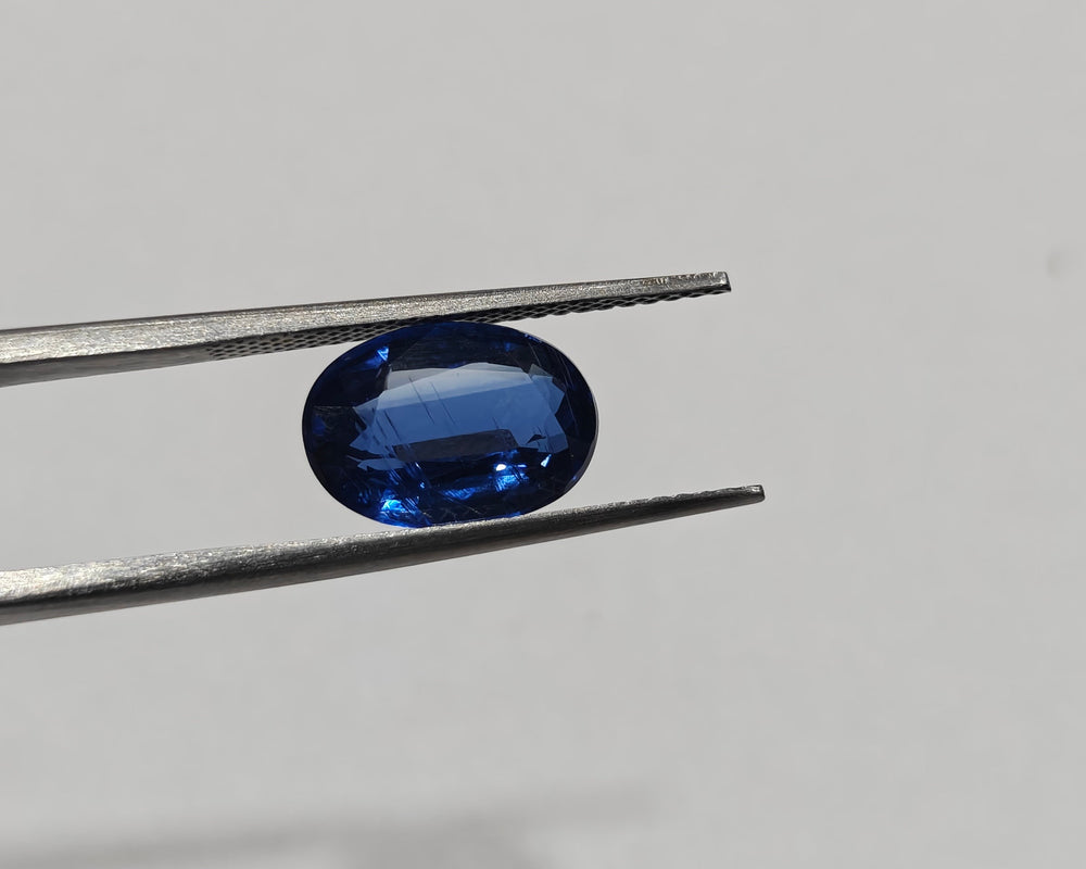 Blue Kyanite Oval 3.94 Carats BK028