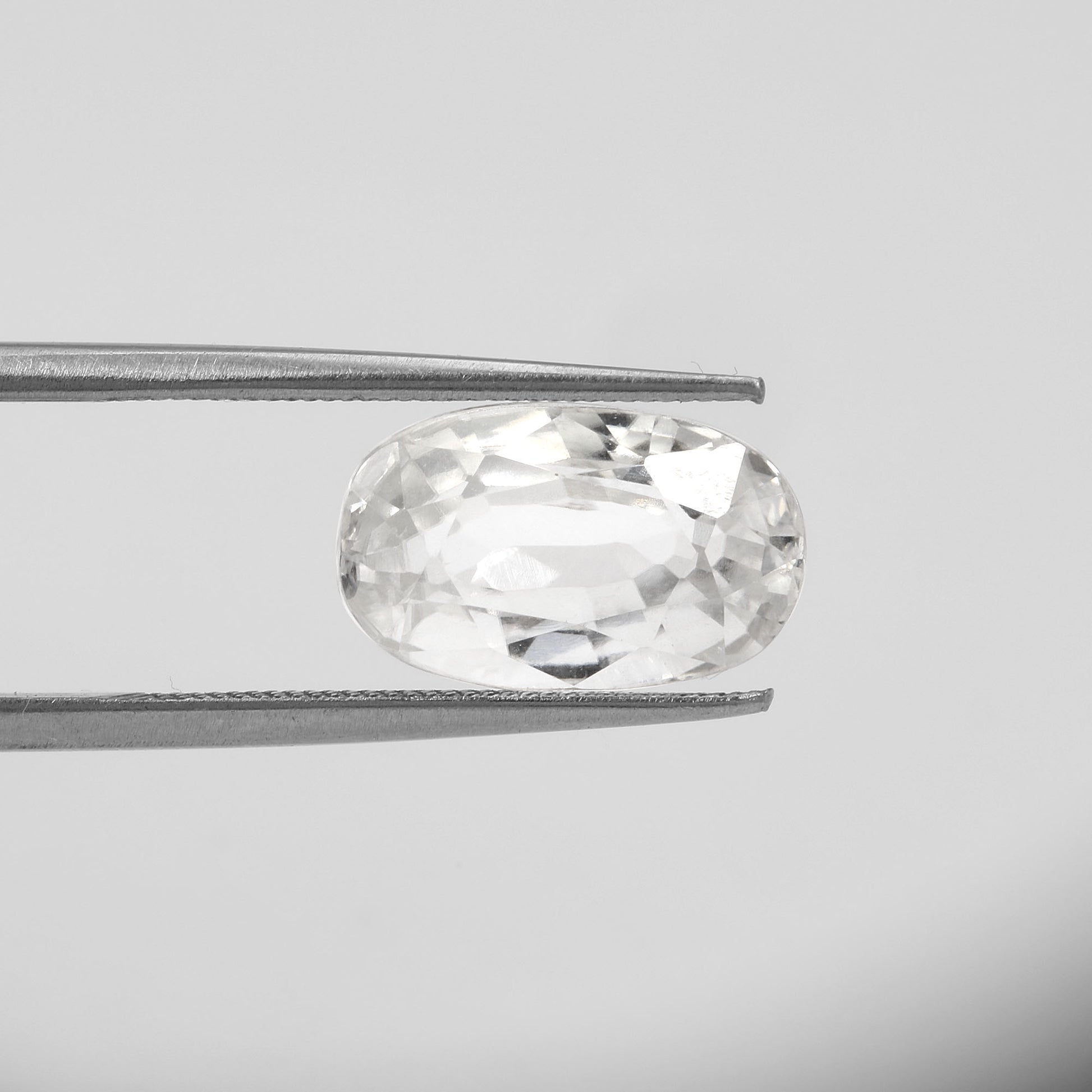 Certified White Zircon 5.51 Cts (6.06 Ratti) IYVW07