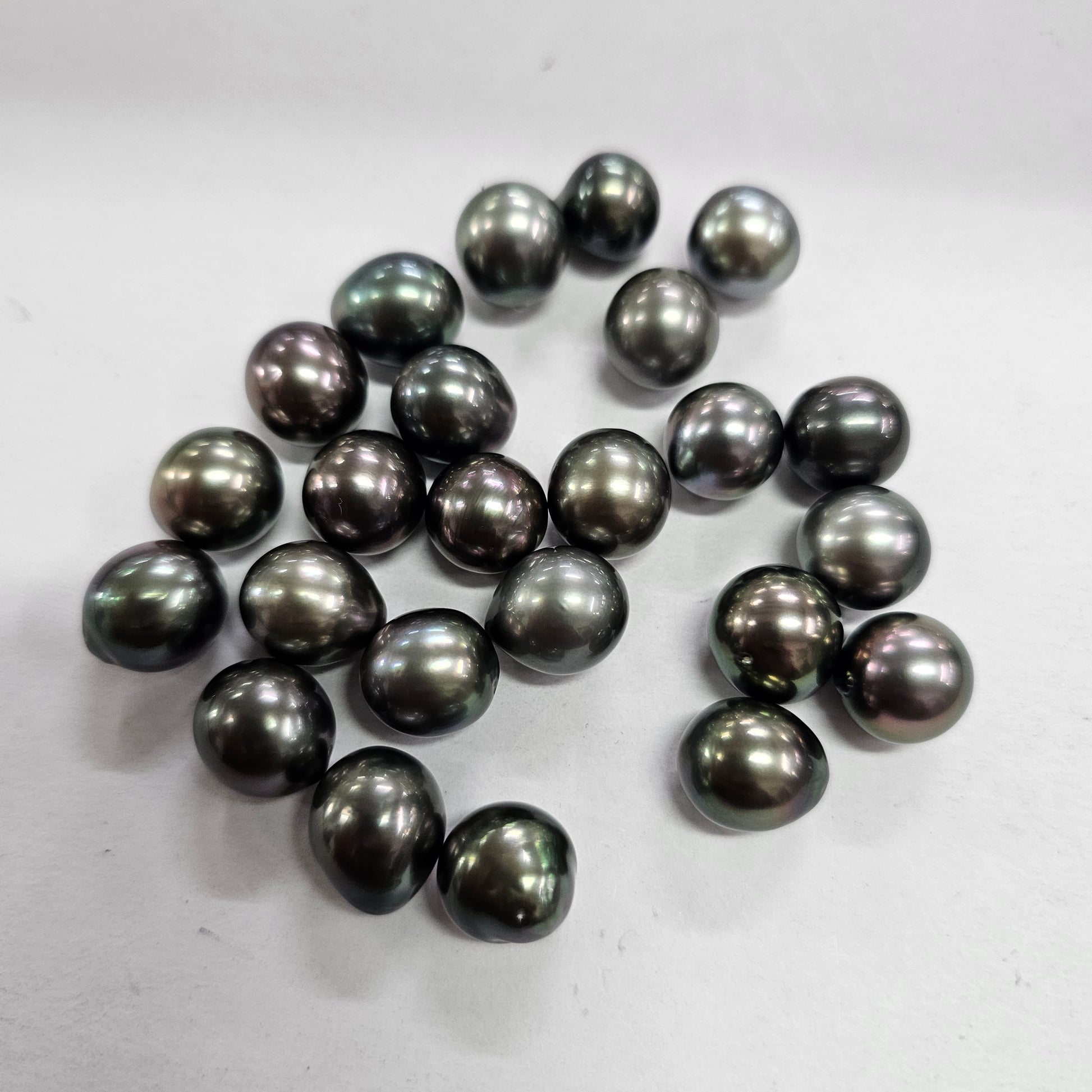 Certified Tahitian Grey Black Pearl Undrilled 14.23 Carats (15.65 Ratti) Tahiti JFHX31