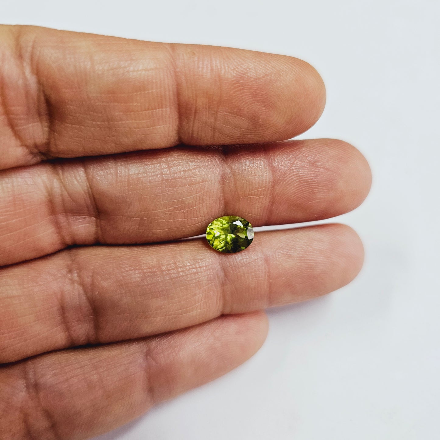 Certified Peridot Oval 1.80 Carats - LK0394