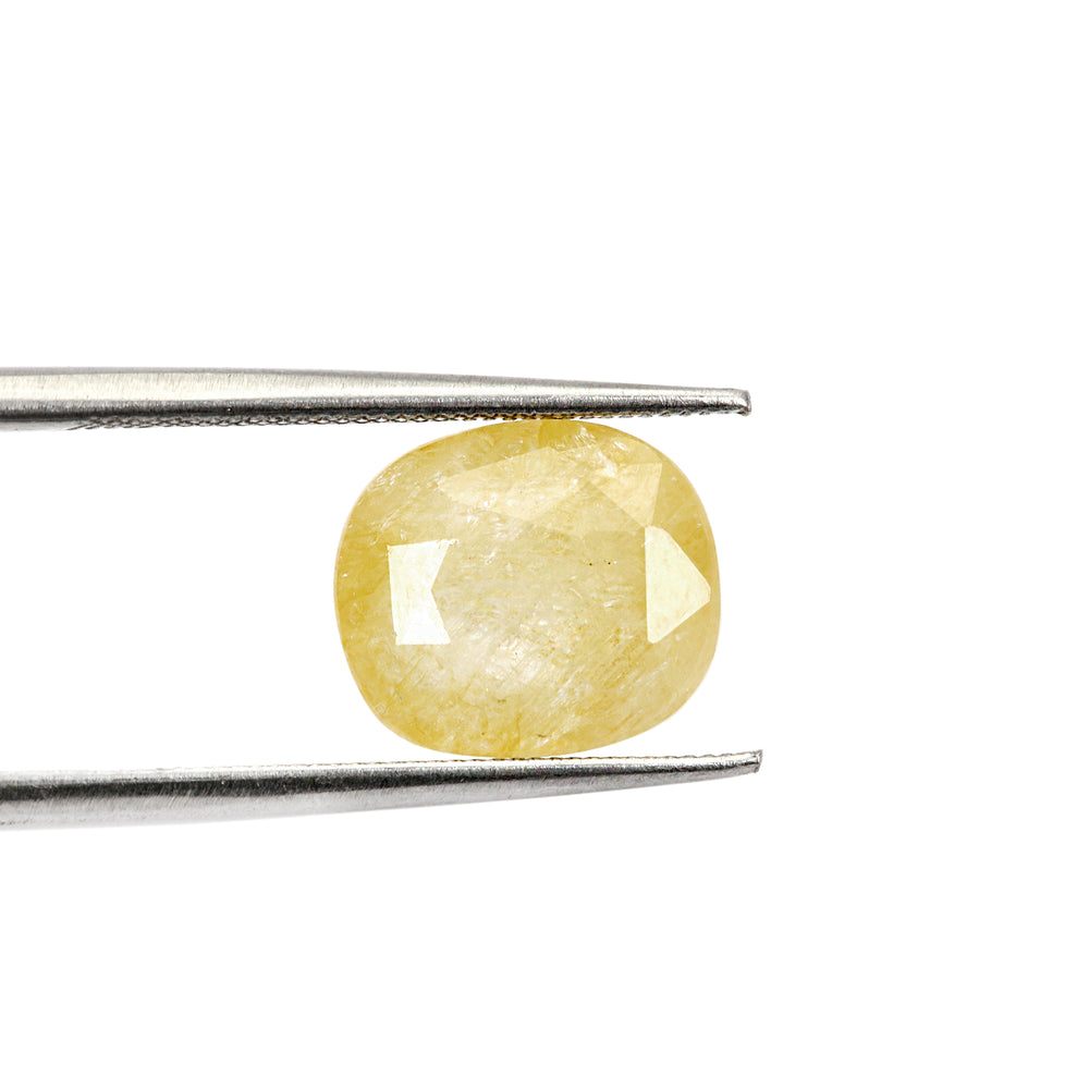 Certified Yellow Sapphire-3.83 Carats (4.21 Ratti) Sri Lanka (Ceylon), SKU: LKZI90