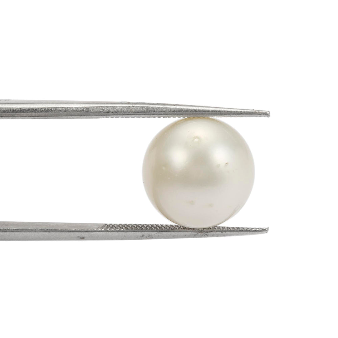 White South Sea Pearl Undrilled 7.75 Carats (8.52 Ratti) 10-11mm