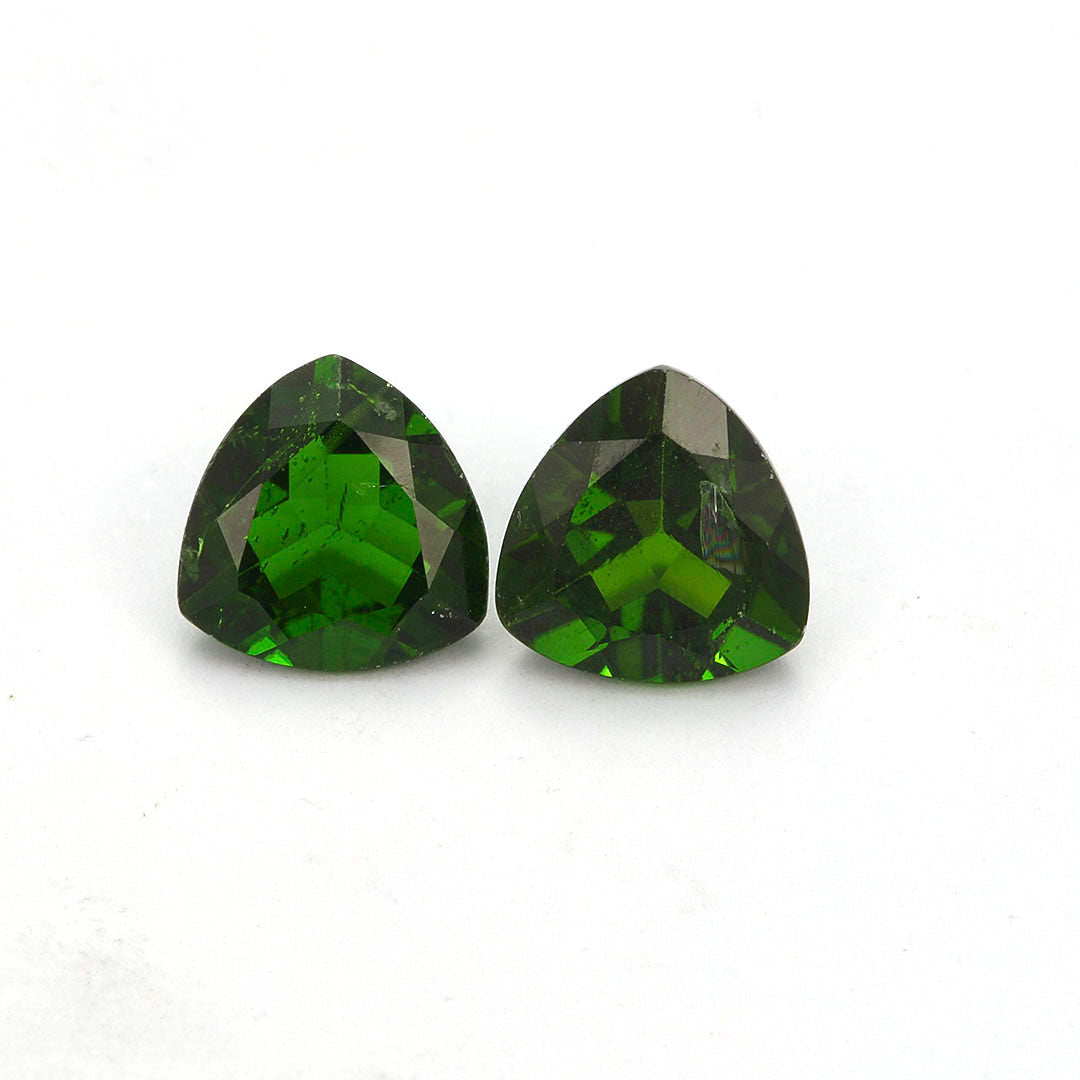 Chrome Diopside Pair Trillion 7mm 2.40 Carats