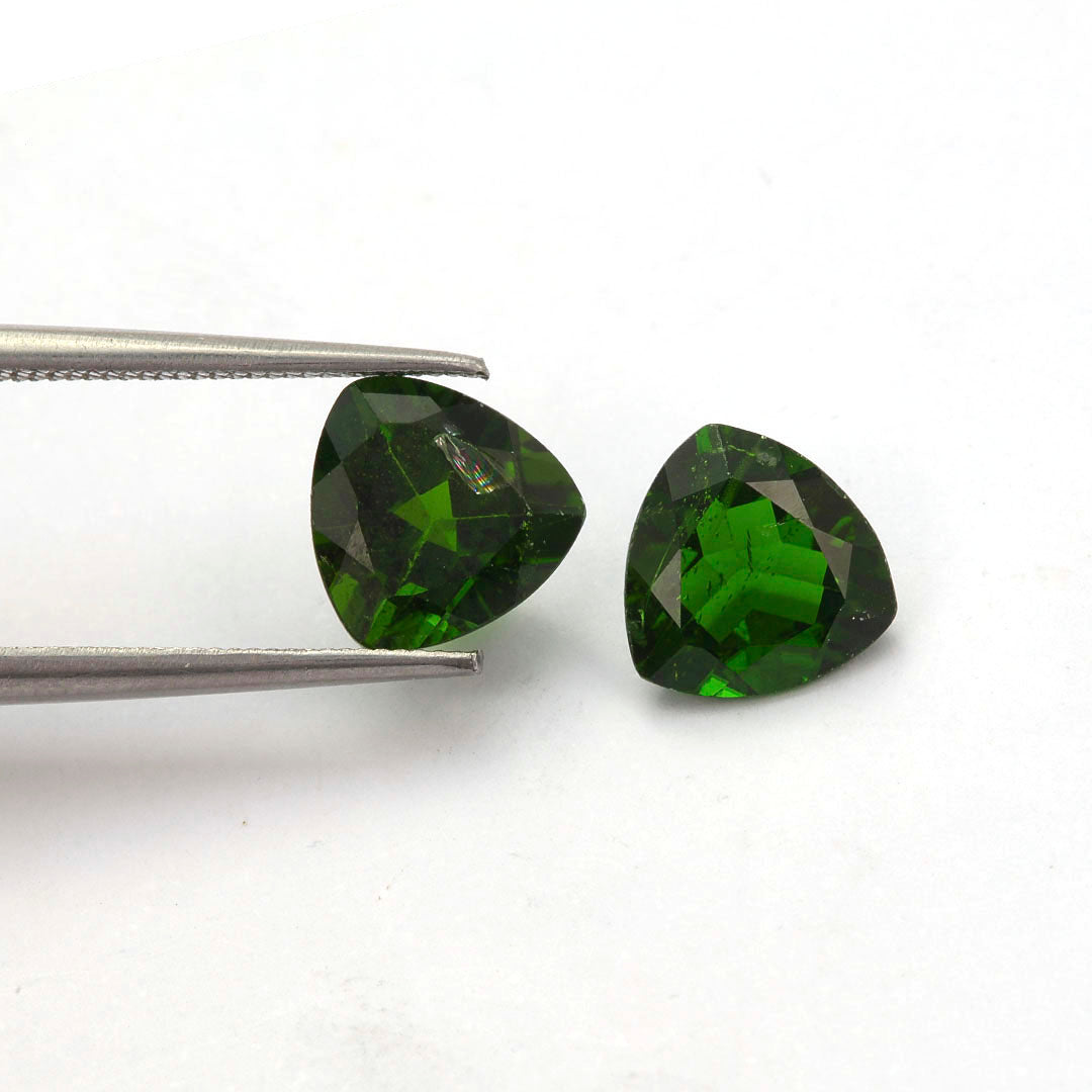 Chrome Diopside Pair Trillion 7mm 2.40 Carats