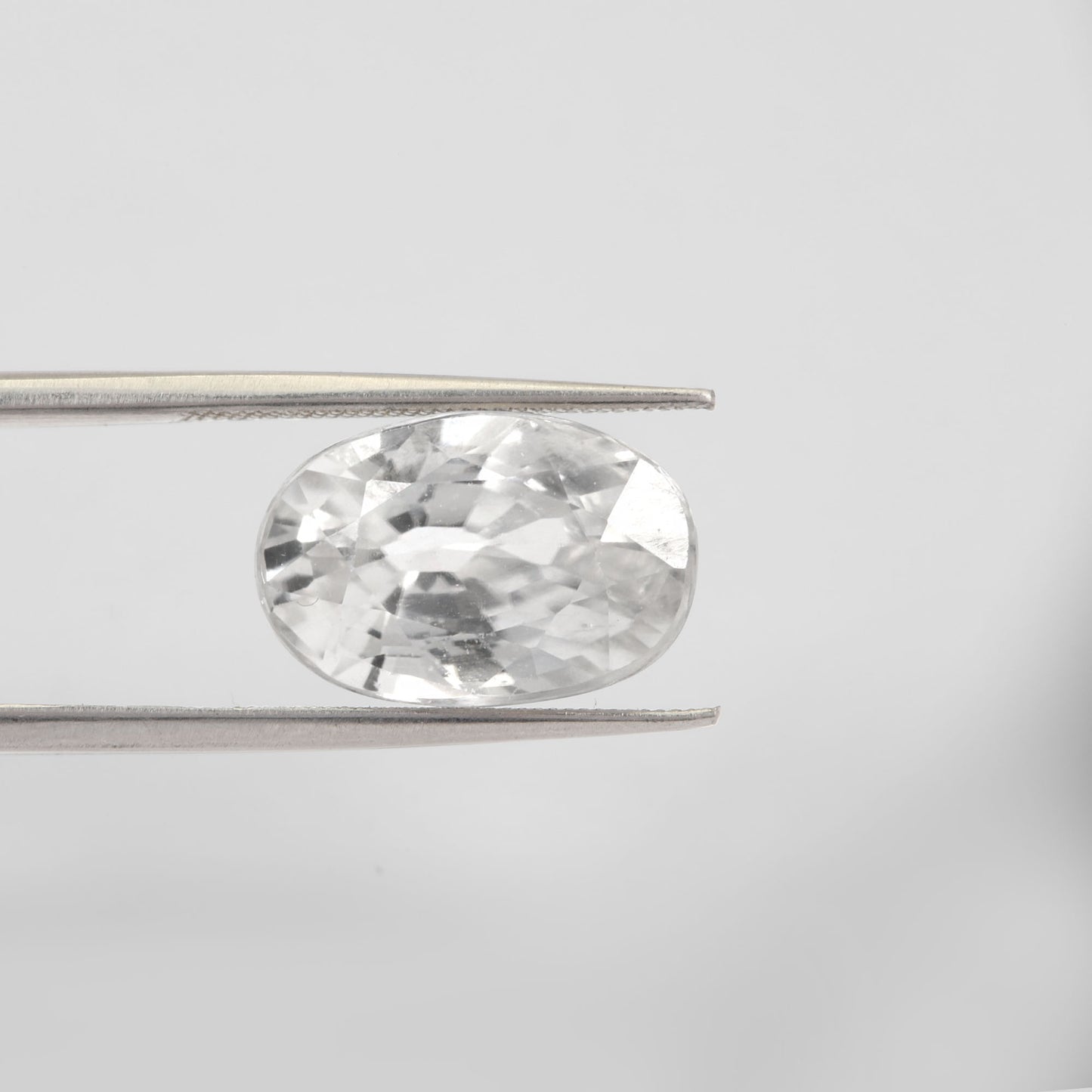 Certified White Zircon 8.99 Cts (9.88 Ratti) MKVW27