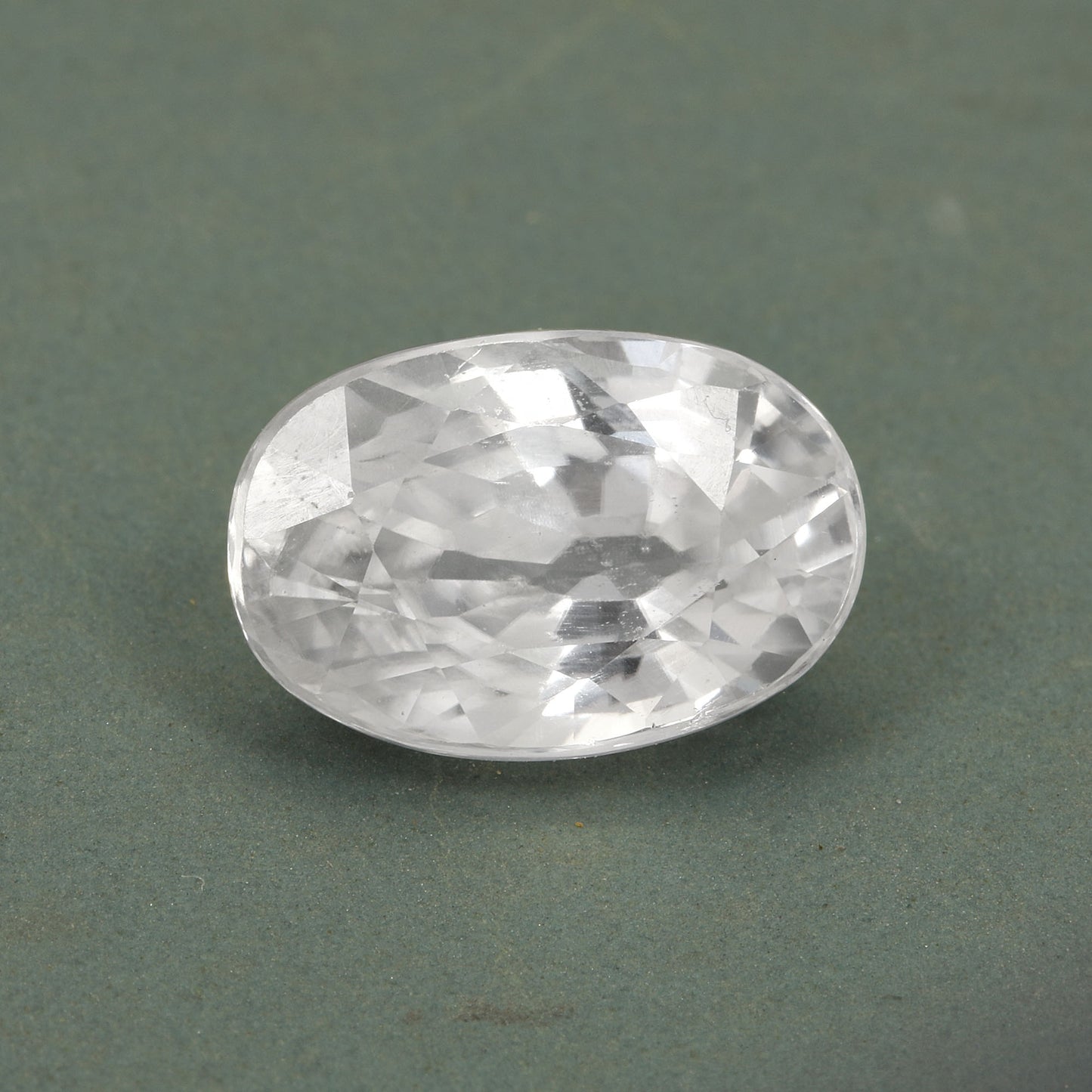 Certified White Zircon 8.99 Cts (9.88 Ratti) MKVW27