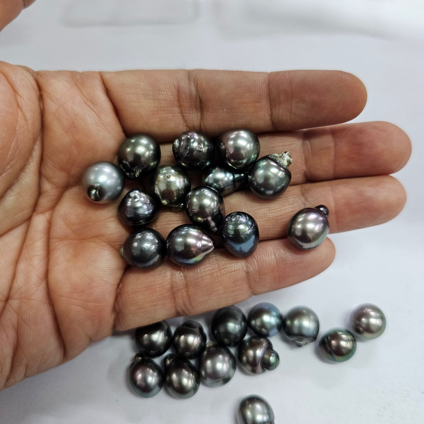 Certified Tahitian Black Pearl Undrilled 12.22 Carats (13.44 Ratti) Tahiti