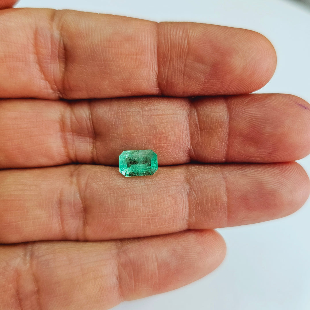 Certified Emerald (Panna) 1.65 Cts (1.81 Ratti) Colombia