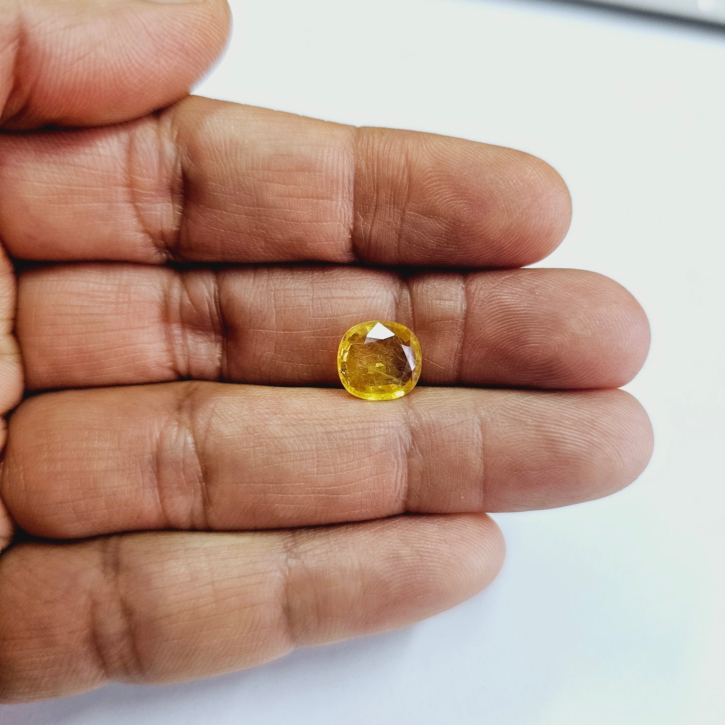 Yellow Sapphire (Pukhraj) 3.95 Cts (4.34 Ratti) Thailand