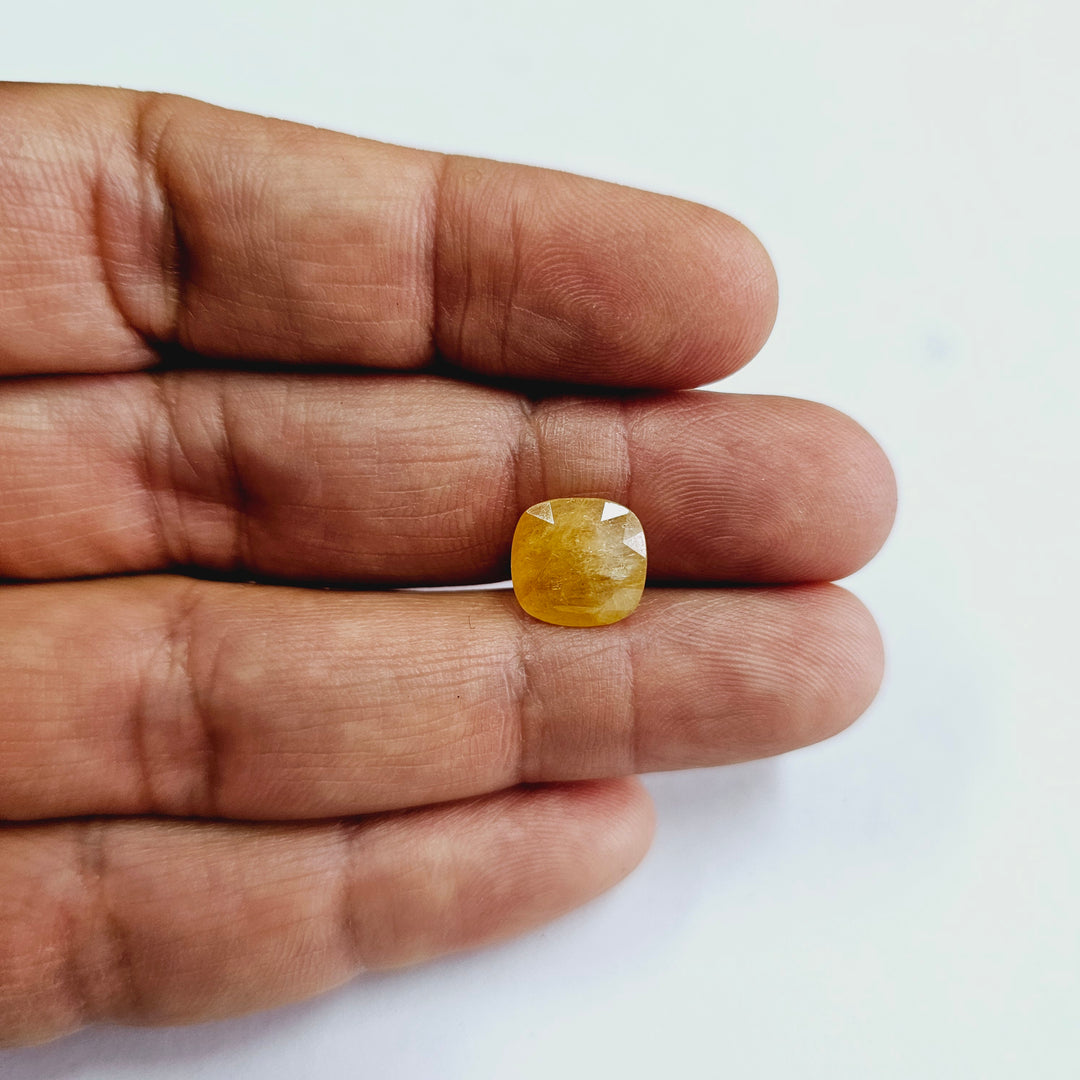 Yellow Sapphire (Pukhraj) 6.58 Cts (7.24 Ratti) Burma