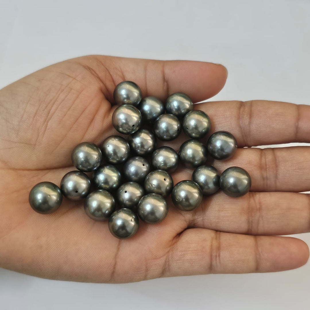 Tahitian Grey Black Pearl 11-12mm Drilled 10.00 Carats (11.00 Ratti) PW0386