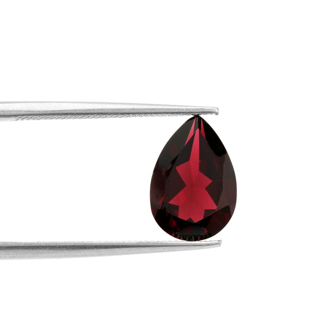 Red Garnet (Pear 10x7mm) 2.20 Carats