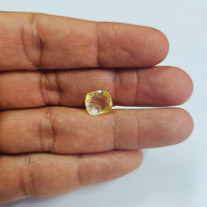 Natural Yellow Topaz 5.70 Cts (6.27 Ratti)