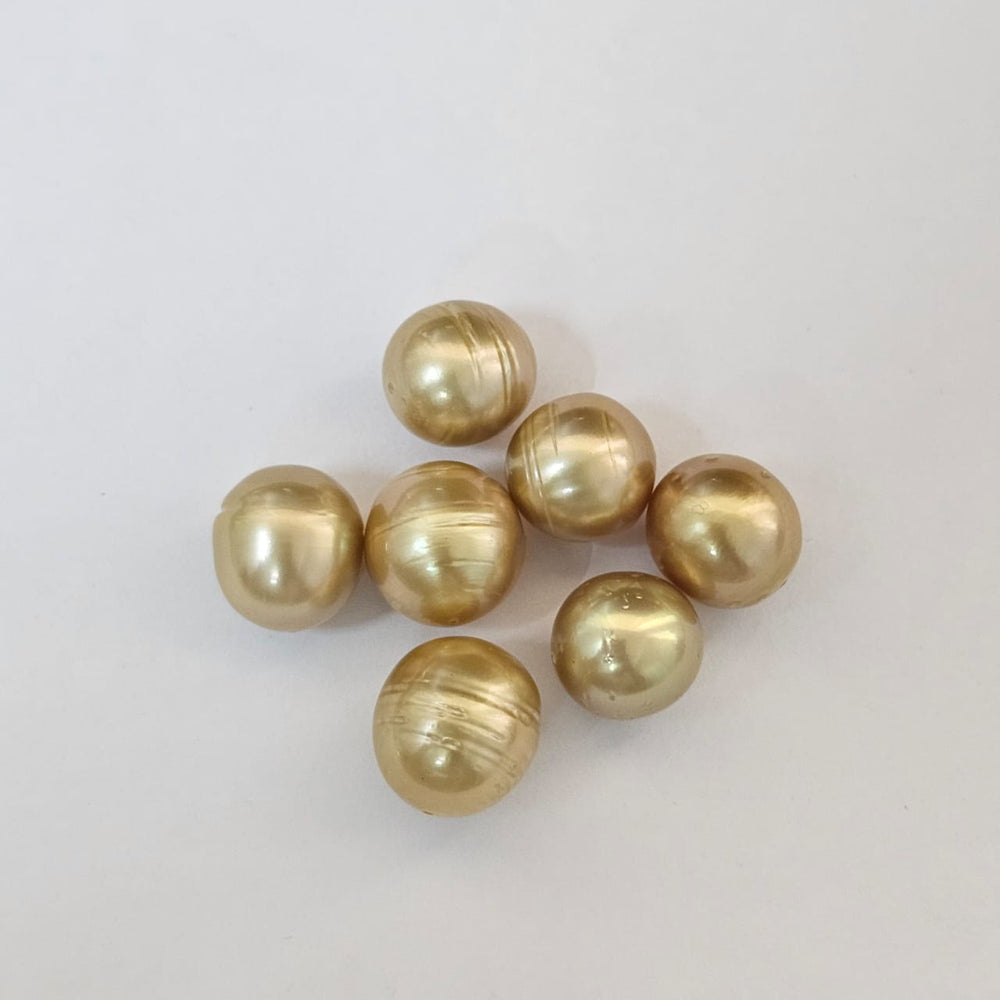 
Golden South Sea Pearl 12-13mm Drilled 13.85 Carats (15.23 Ratti) RKCI08

