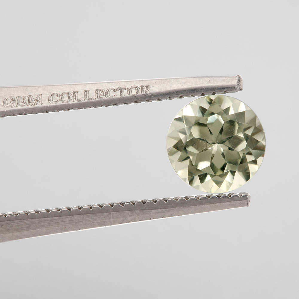 Csarite Zultanite 5x5mm 0.55 Carats