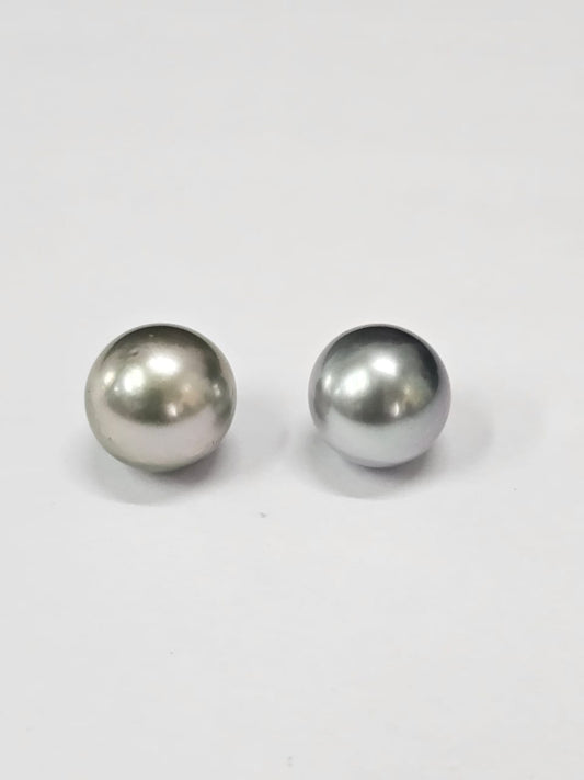 Certified Tahitian Grey Black Pearl Undrilled 11.66 Carats (12.82 Ratti) 12-13mm Tahiti RWOZ93