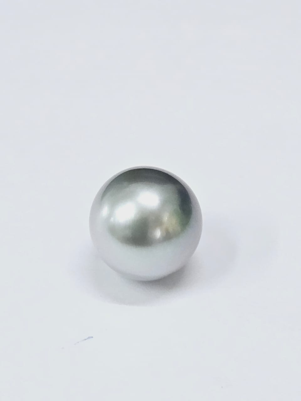 Certified Tahitian Grey Black Pearl Undrilled 11.66 Carats (12.82 Ratti) 12-13mm Tahiti RWOZ93