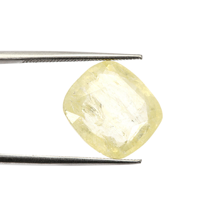 Yellow Sapphire (Pukhraj) 8.75 Cts (9.63 Ratti) Sri Lanka (Ceylon)