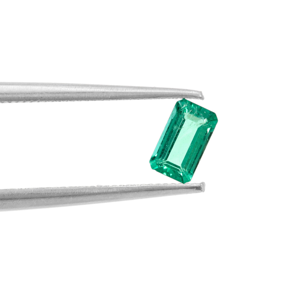 Brazilian Emerald 5x3mm 0.20 Carats