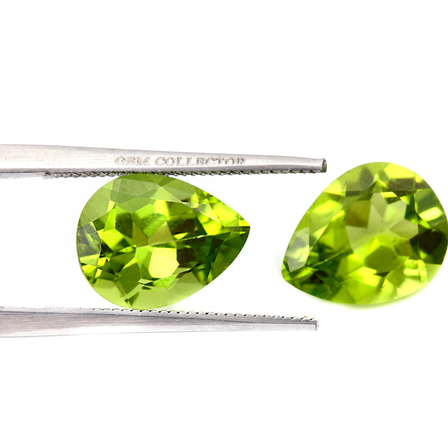 Peridot Pear 2.50 Carats RUSI81