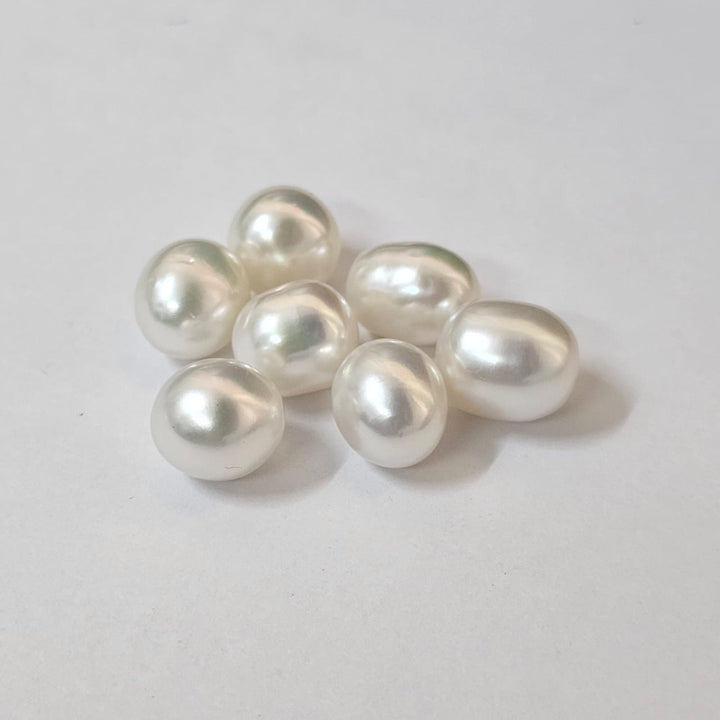 White South Sea Pearl Undrilled 9.15 Carats (10.06 Ratti) 10-11mm Australia SOOZ16