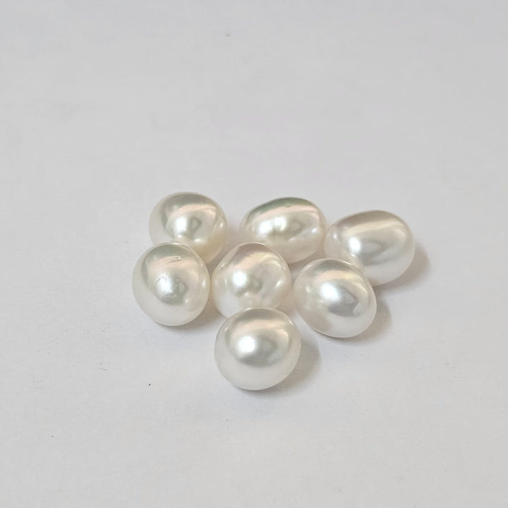 White South Sea Pearl Undrilled 9.15 Carats (10.06 Ratti) 10-11mm Australia SOOZ16