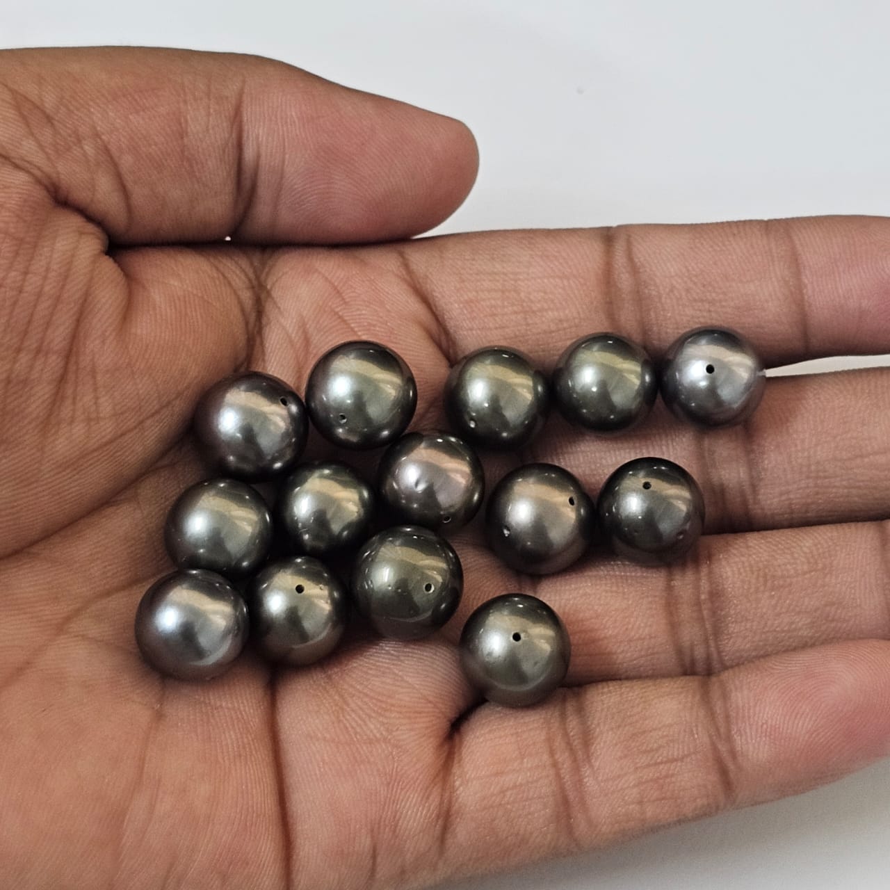 Tahitian Black Pearl 11-12mm Drilled 9.40 Carats (10.34 Ratti) TR0348