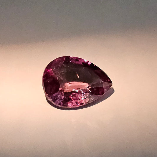 5.30 Carats Color Change Zultanite Diaspore