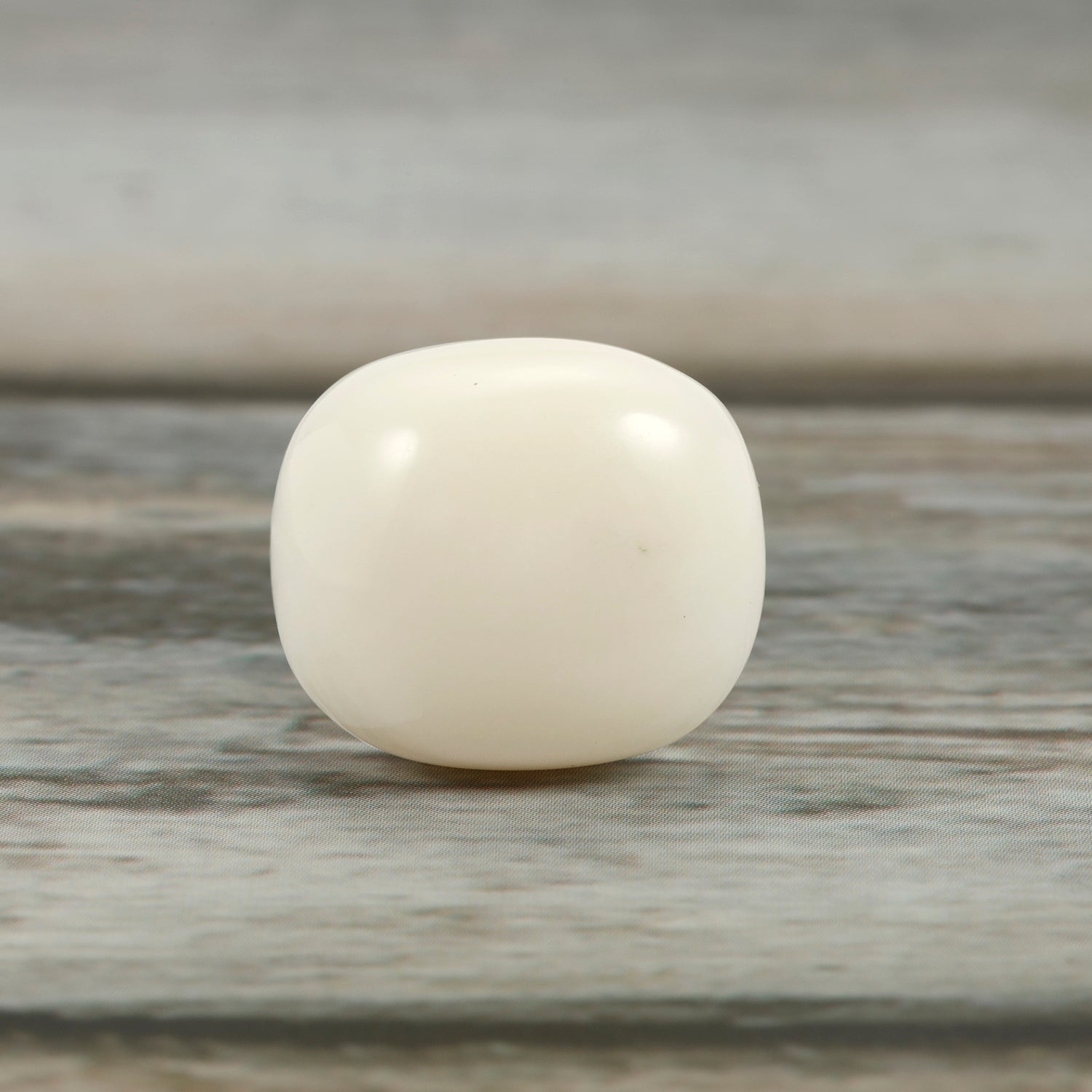 Certified Coral (Safed Moonga) 11.93 Cts. (13.12 Ratti) Japan XHZI14