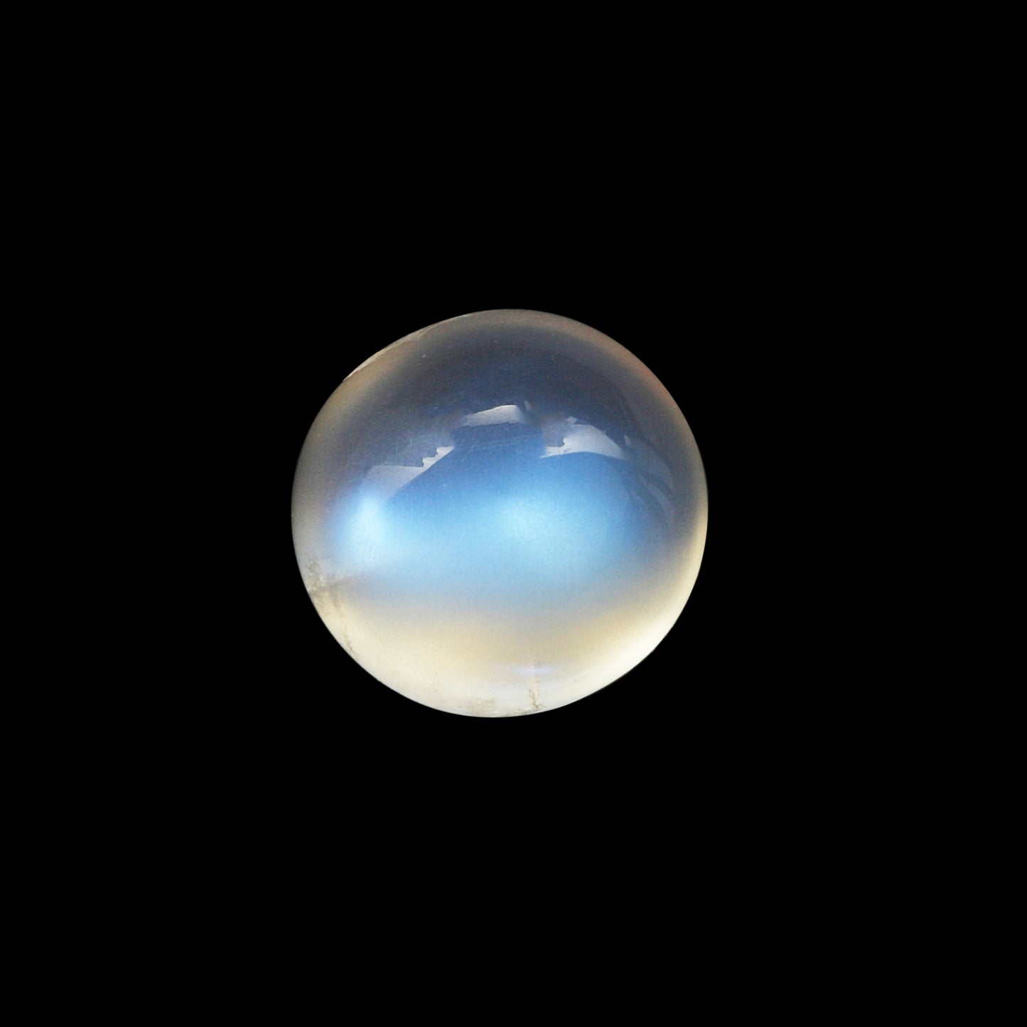 Moonstone 5.70 Carats (6.27 Ratti)