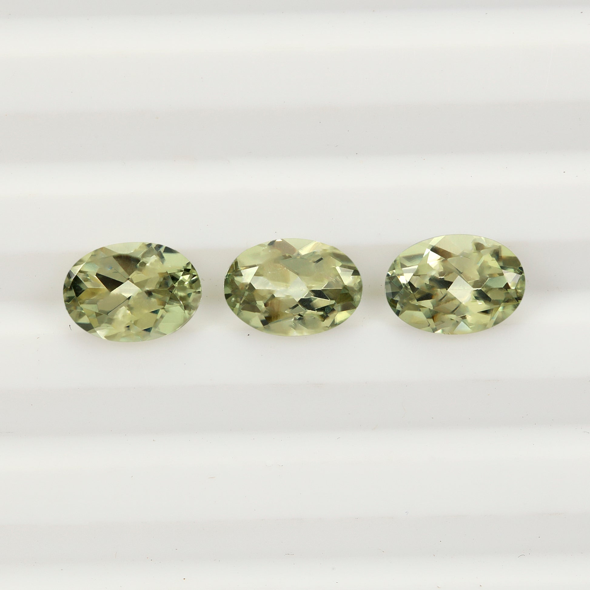 Csarite Zultanite 7x5mm 0.75 Carats